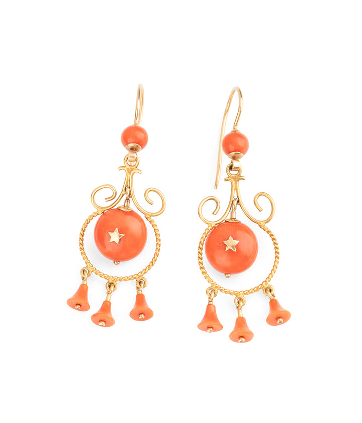 Anciennes-boucles-oreilles-corail-Nessa-Caillou-Paris