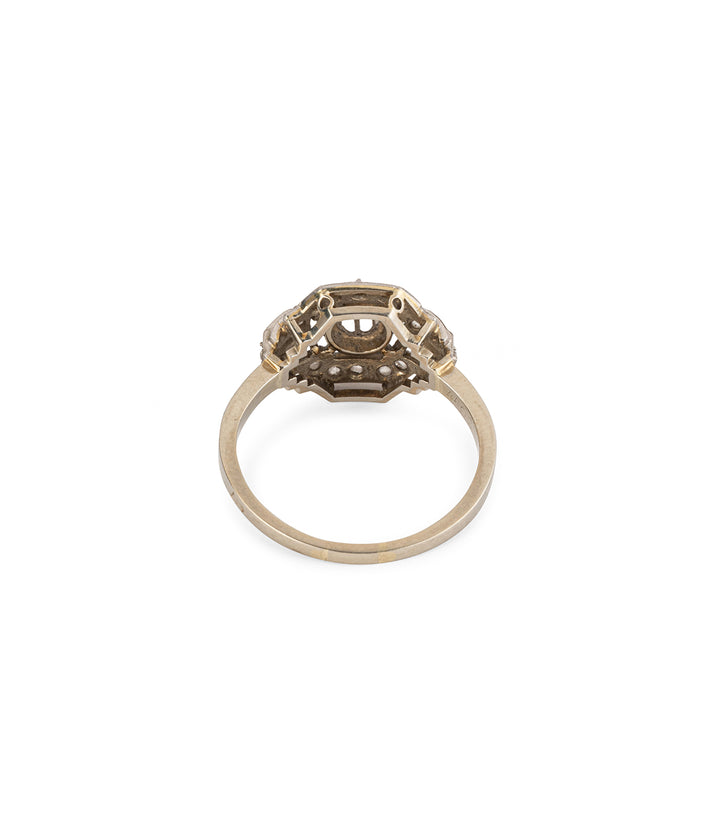 Antique-engagement-ring-diamonds-Carita-Caillou-Paris