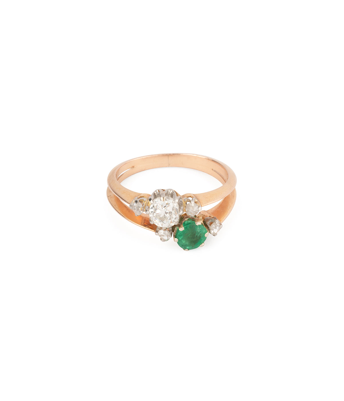 Antique-engagement-ring-diamonds-emerald-Kika-Caillou-Paris