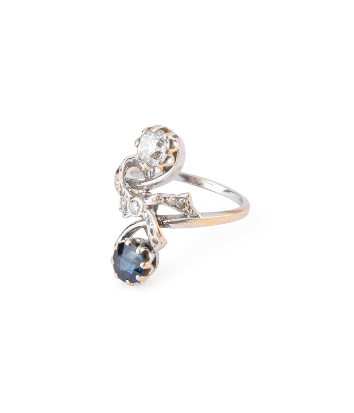 Antique-engagement-ring-diamonds-sapphires-Cyr-Caillou-Paris