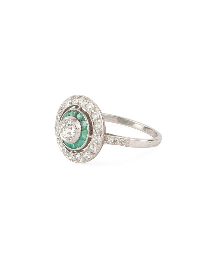 Antique-engagement-ring-emeralds-diamonds-Lev-Caillou-Paris