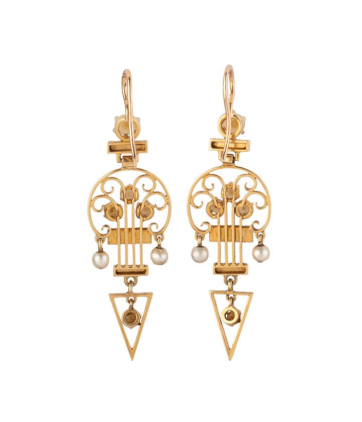 Antique-geometric-earrings-18k-gold-Yoki-Caillou-Paris