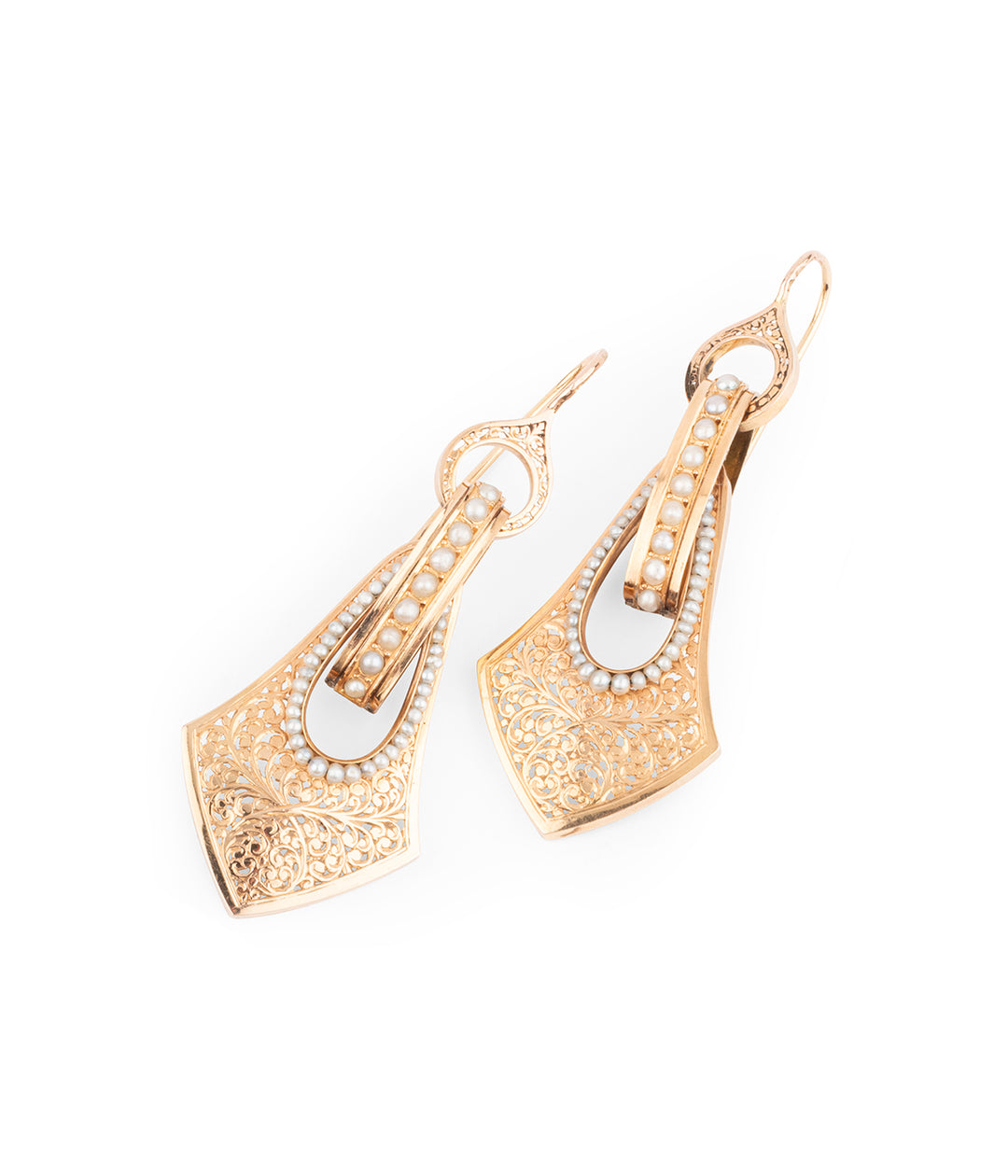 Antique-gold-earrings-Ponnan-Caillou-Paris