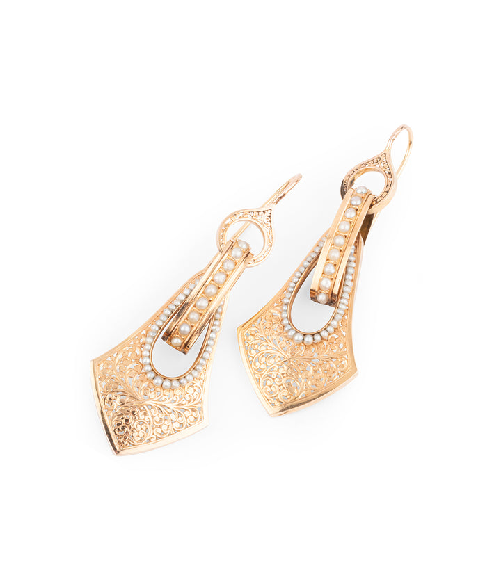 Antique-gold-earrings-Ponnan-Caillou-Paris