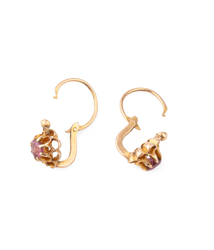 Antique-gold-earrings-red-stones-Riona-Caillou-Paris