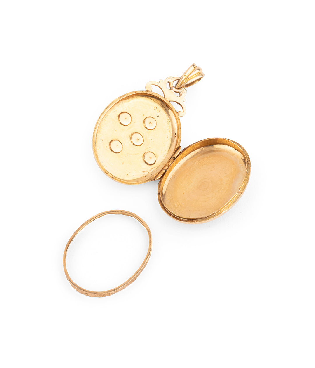Antique-gold-locket-Vaoka-Caillou-Paris