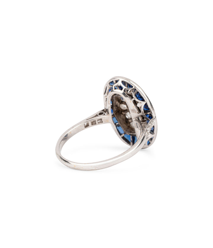 Antique-gold-ring-diamonds-sapphires-Elia-Caillou-Paris