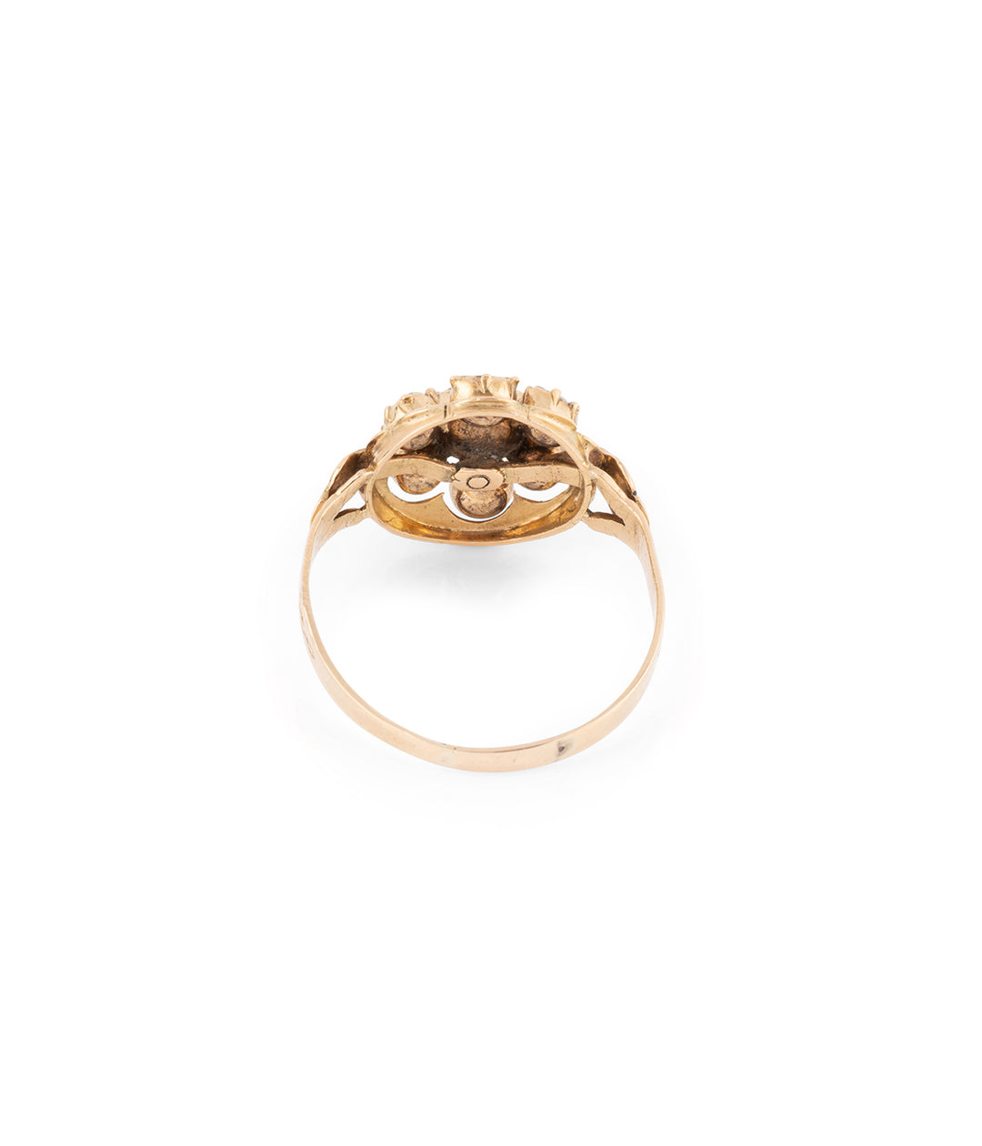 Antique-gold-ring-rosecut-diamonds-Orna-Caillou-Paris