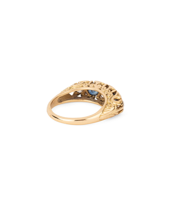 Antique-ring-sapphires-diamonds-Anoki-Caillou-Paris