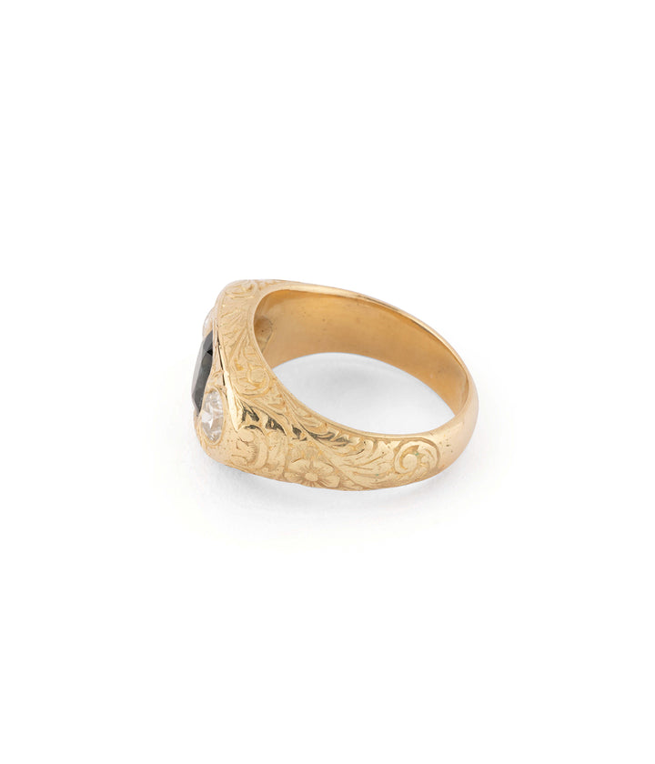 Antique gold sapphire ring "Gaddi" - Caillou Paris