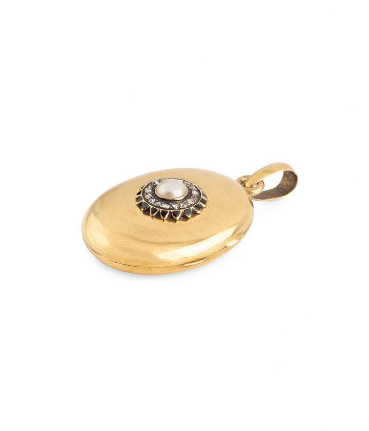 Antique-locket-pearl-diamonds-Hosnia-Caillou-Paris