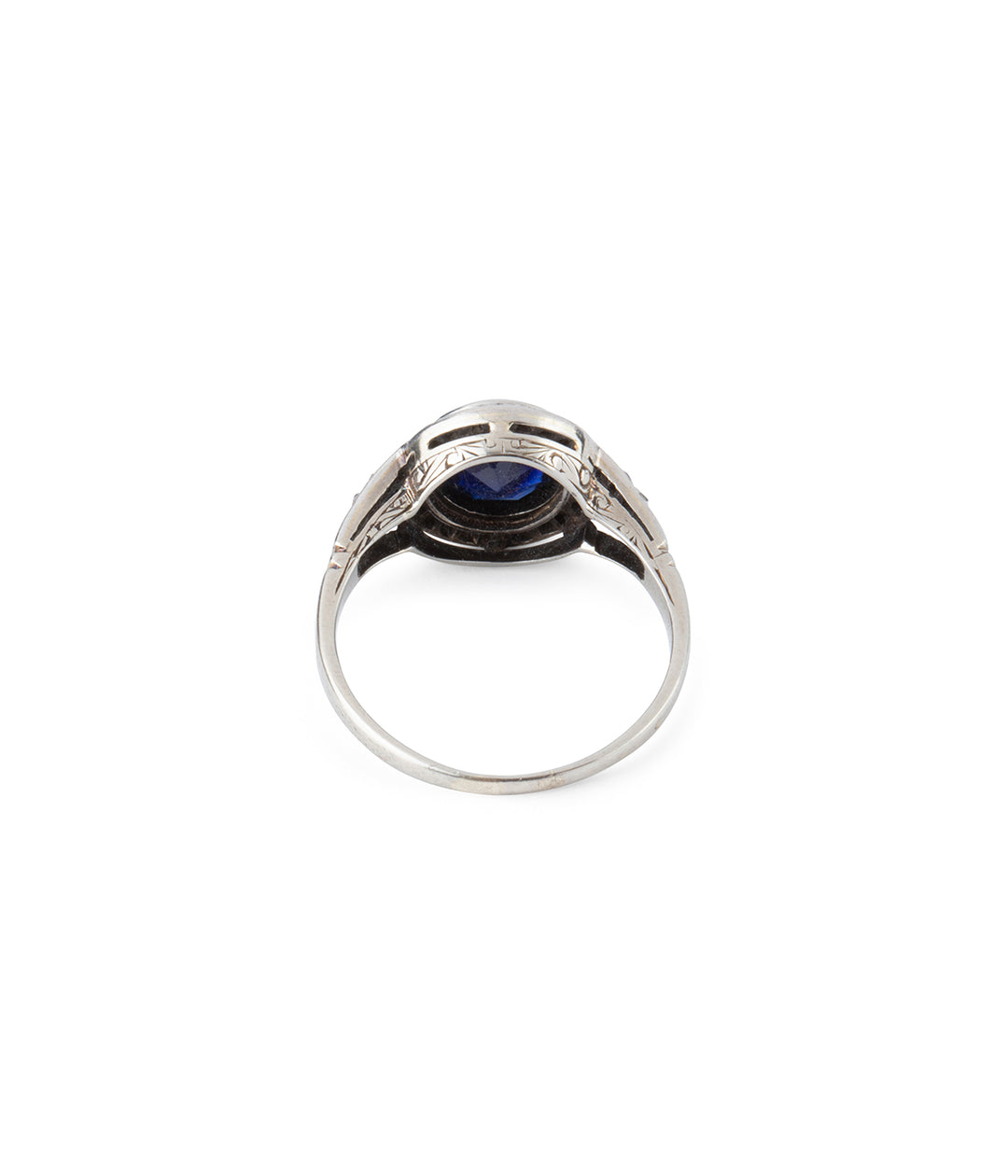 Antique-ring-sapphires-white-gold-Faten-Caillou-Paris