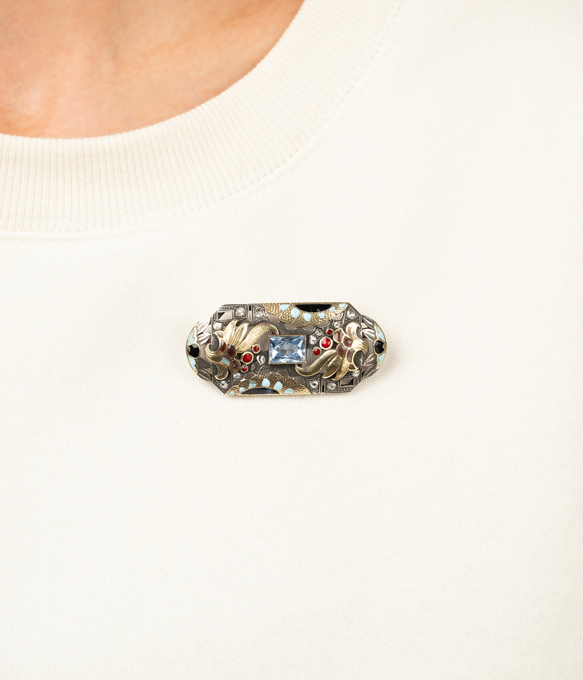 Art-deco-enamelled-silver-brooch-topaz-Blanca-Caillou-Paris