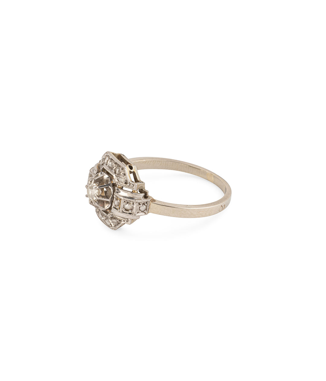 Art-deco-engagement-ring-diamonds-Carita-Caillou-Paris