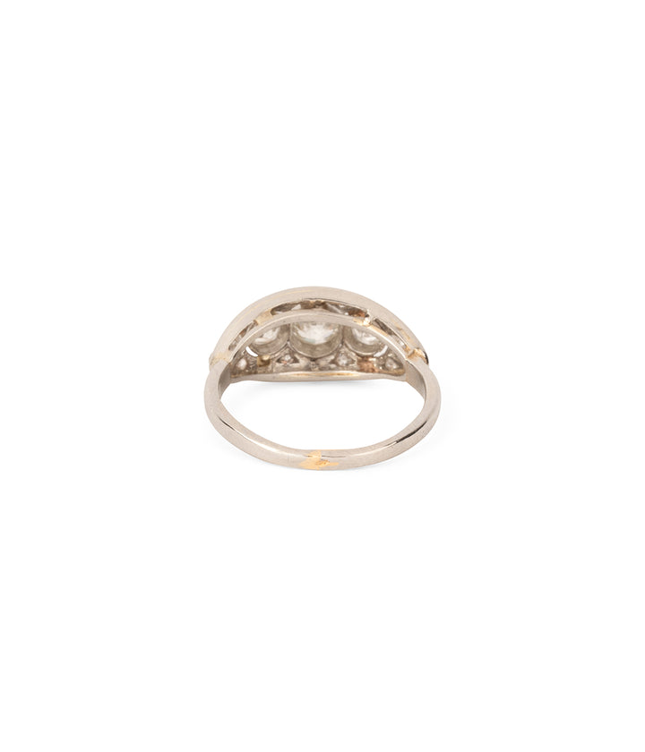 Art-deco-ring-18k-gold-diamonds-Lazaro-Caillou-Paris