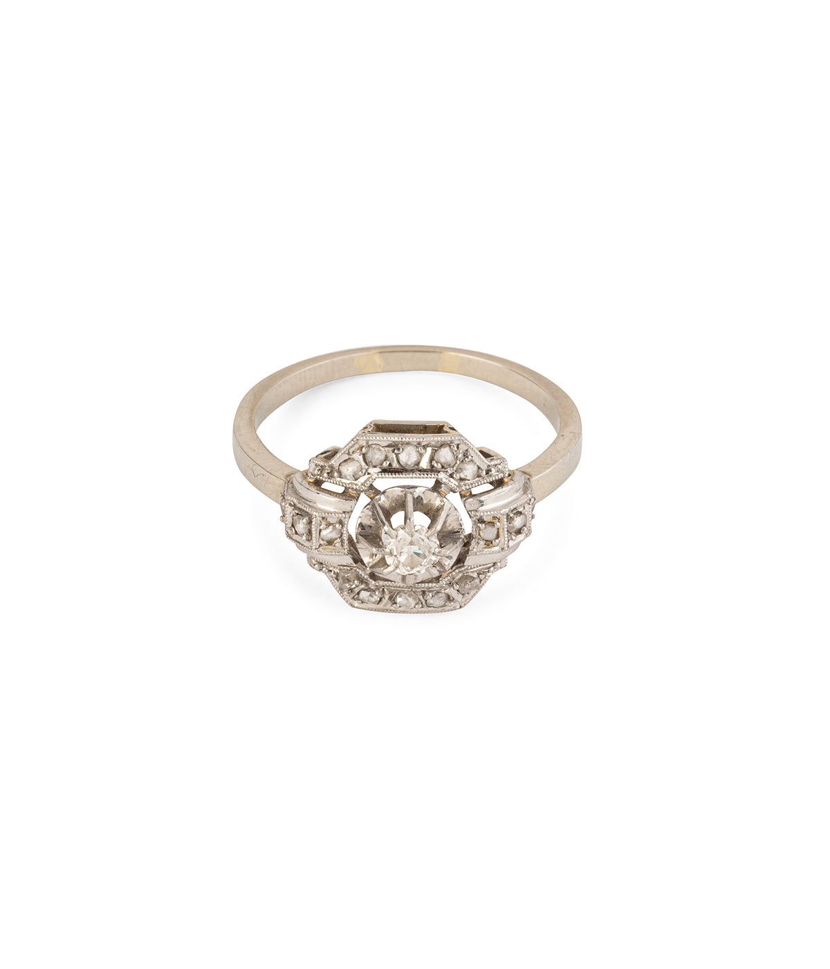 Bague-Art-deco-diamants-Carita-Caillou-Paris