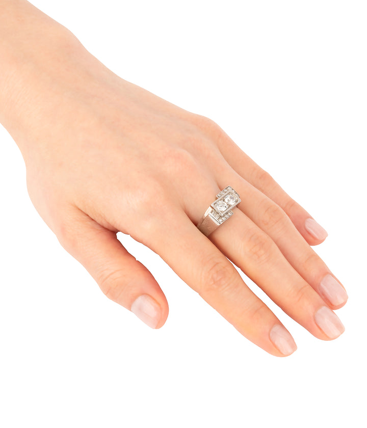 Bague-Art-deco-platine-diamants-Massia-Caillou-Paris