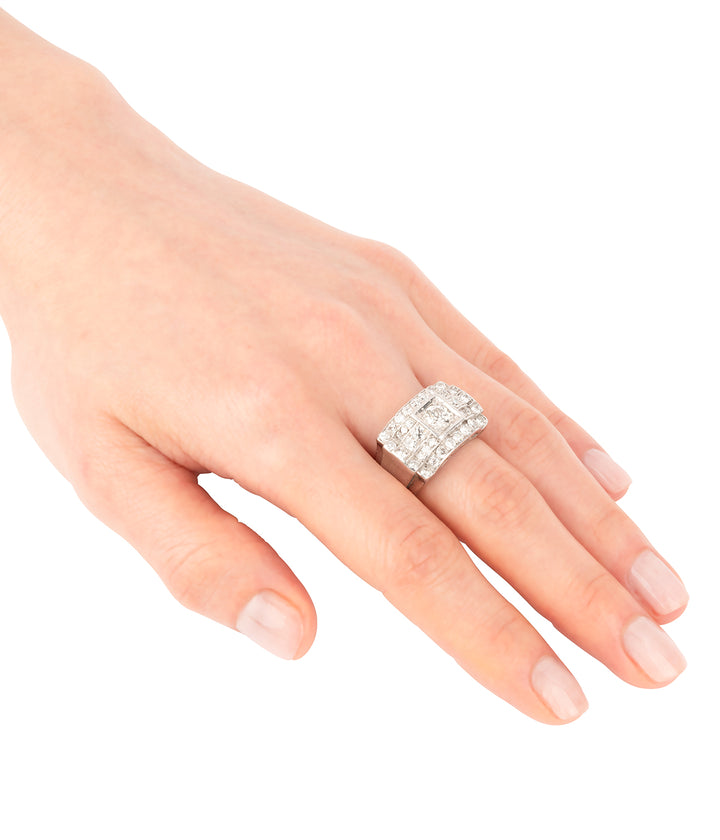 Bague-Art-deco-platine-diamants-Sanna-Caillou-Paris