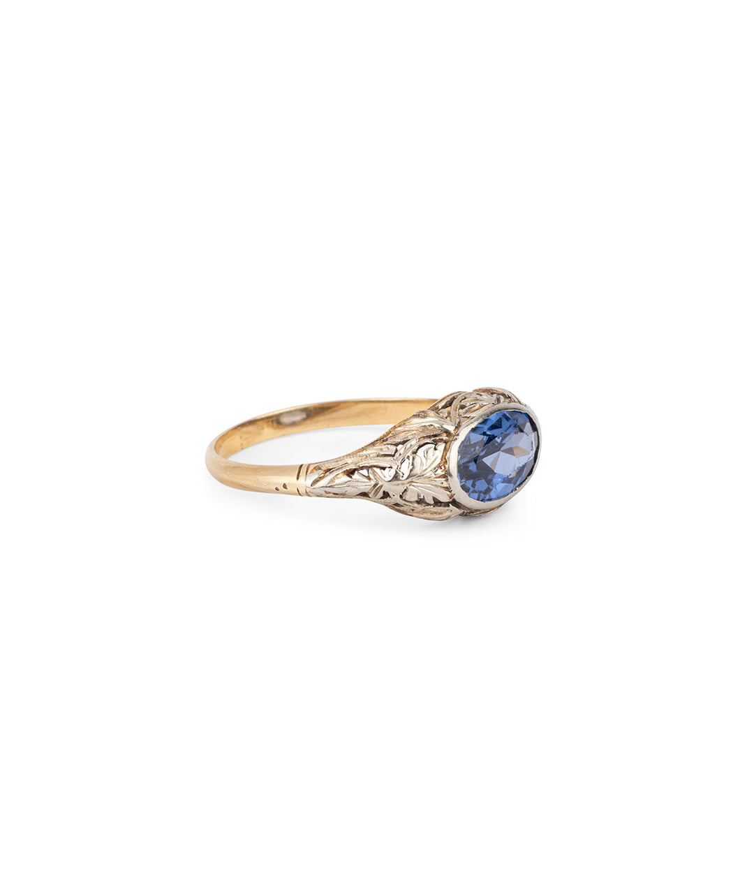 Bague-Art-deco-saphir-Kay-Caillou-Paris