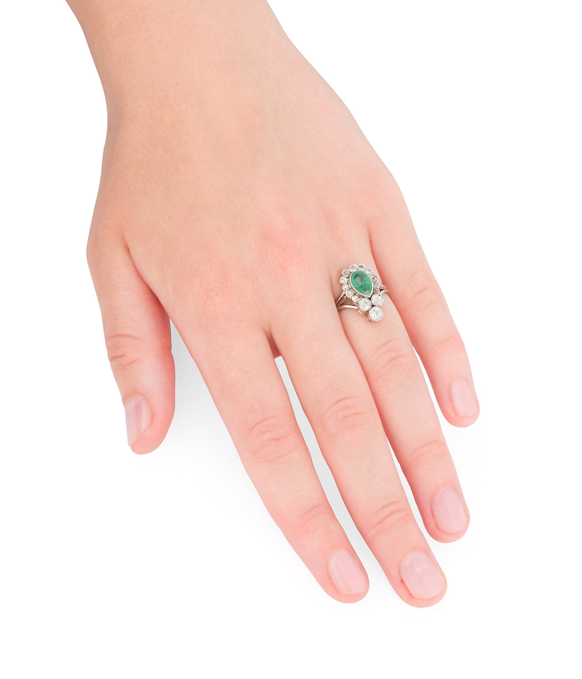 Bague-Duchesse-ancienne-emeraude-diamants-Paavo-Caillou-Paris