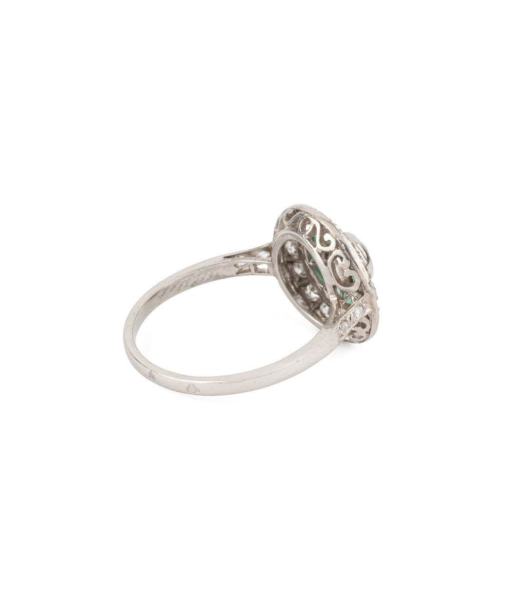 Bague-ancienne-cible-diamants-emeraudes-Lev-Caillou-Paris