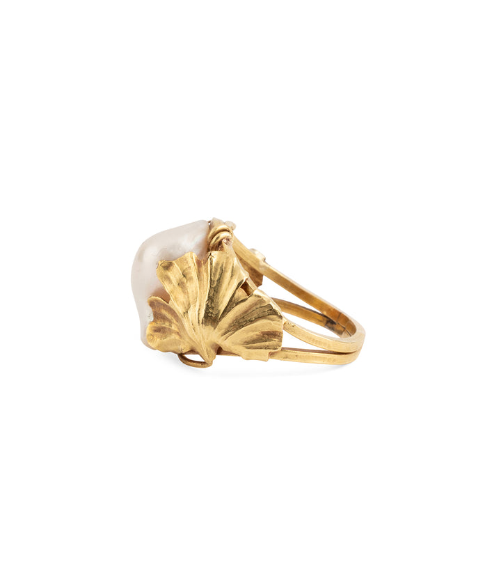 Bague-ancienne-or-perle-colot-Caillou-Paris