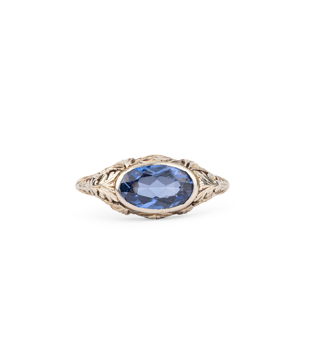 Bague-ancienne-saphir-Kay-Caillou-Paris