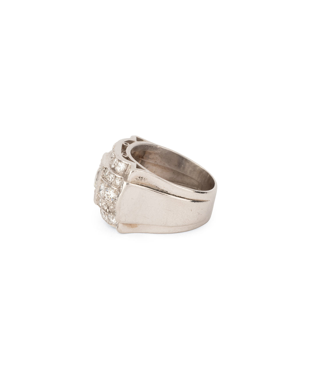 Bague-annees-20-platine-diamants-Sanna-Caillou-Paris