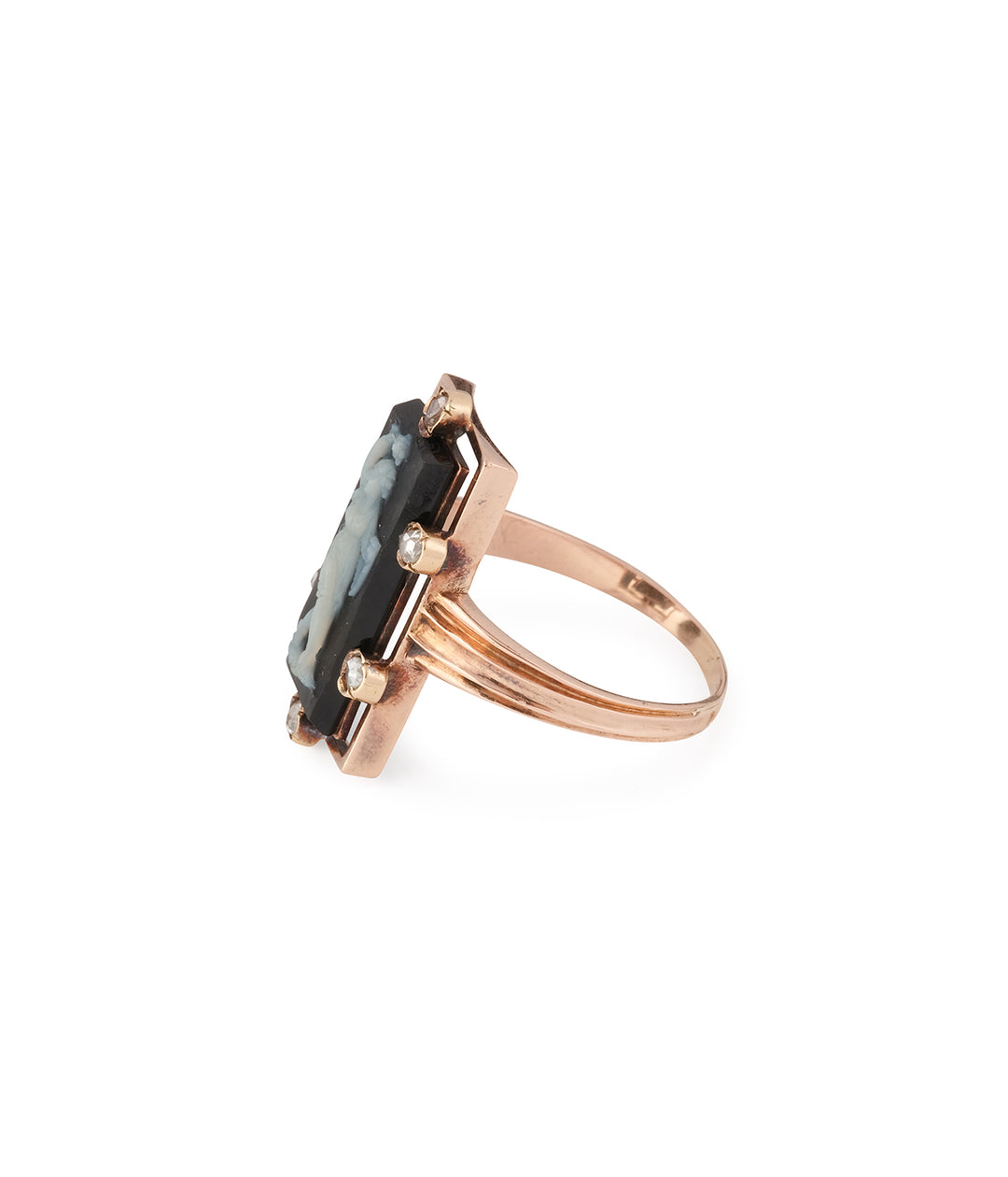 Bague-camee-vintage-or-rose-Yvi-Caillou-Paris