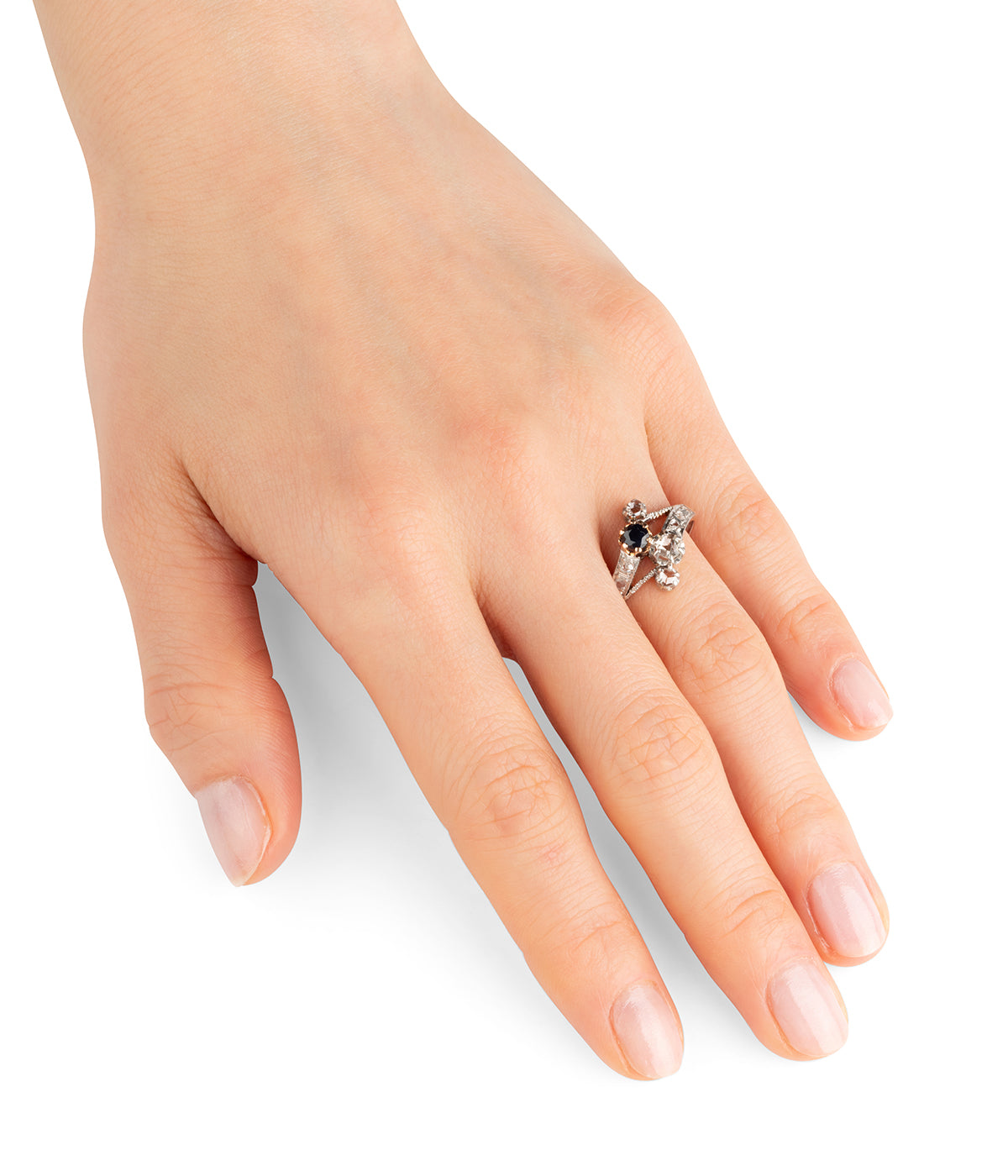 Bague-fiancailles-ancienne-diamants-saphir-Judi-Caillou-Paris