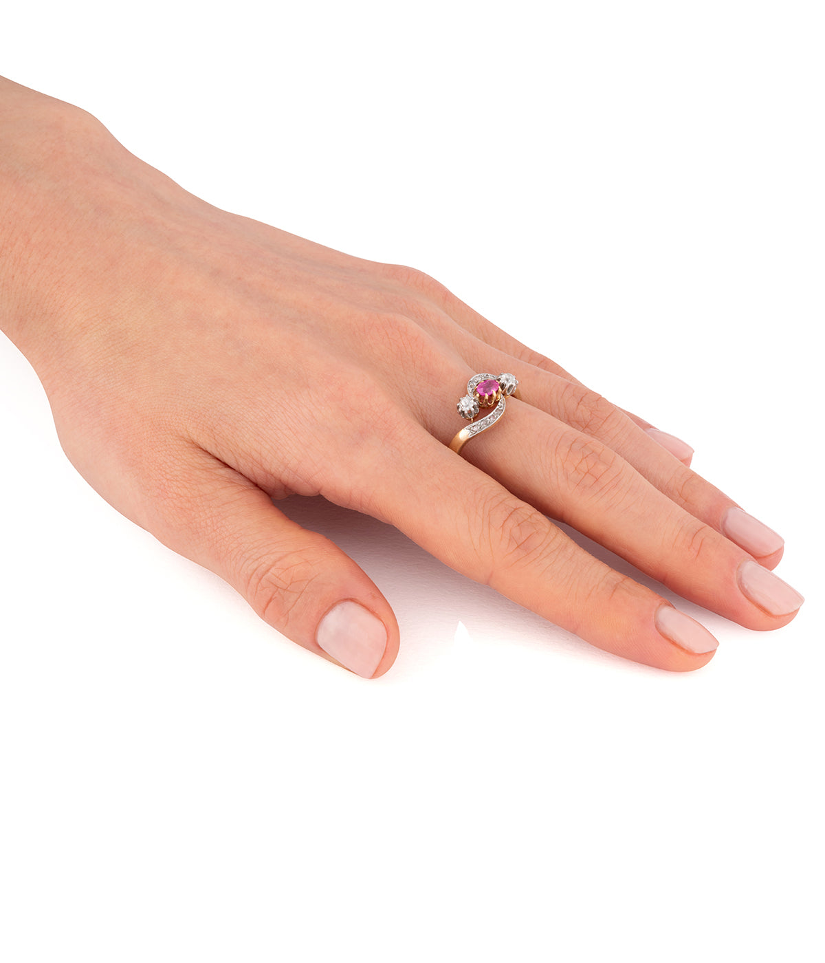 Bague de fiançailles ancienne en rubis et diamants "Godon" - Caillou Paris