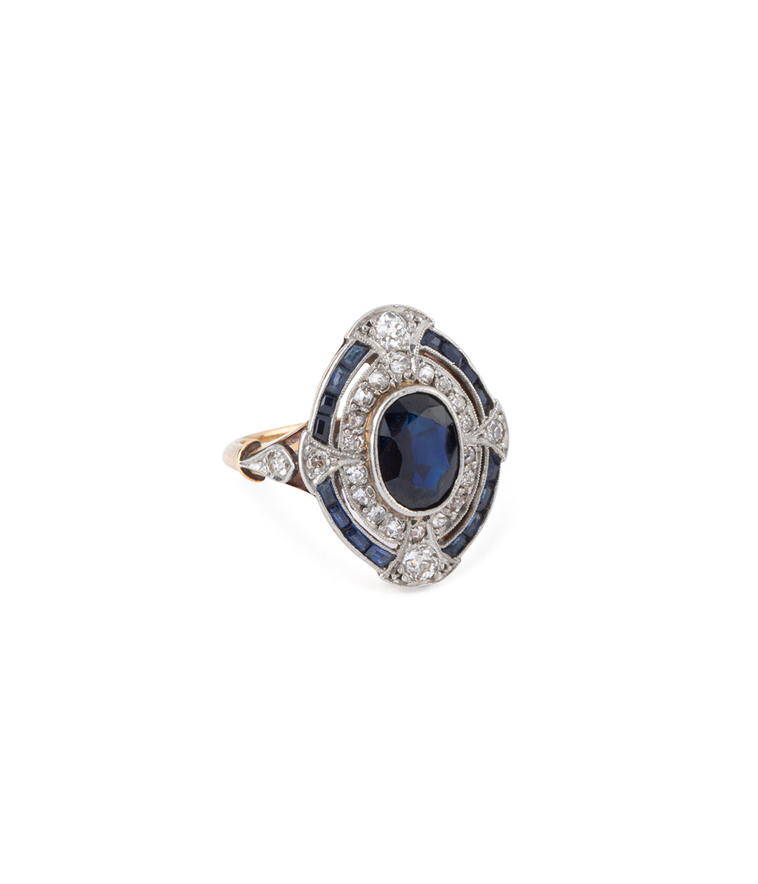 Bague-fiancailles-vintage-saphir-diamants-Leilia-Caillou-Paris
