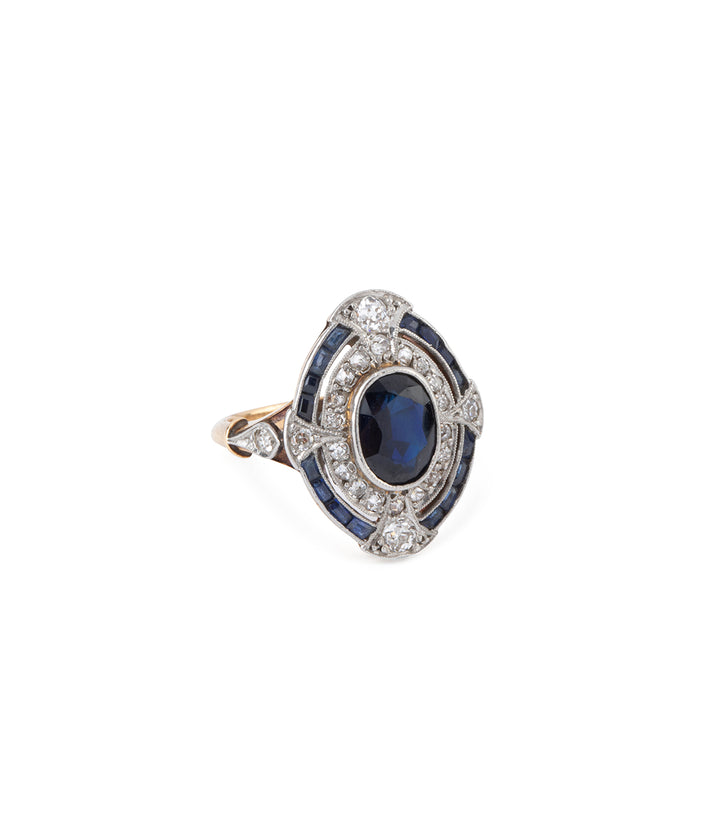 Bague-fiancailles-vintage-saphir-diamants-Leilia-Caillou-Paris
