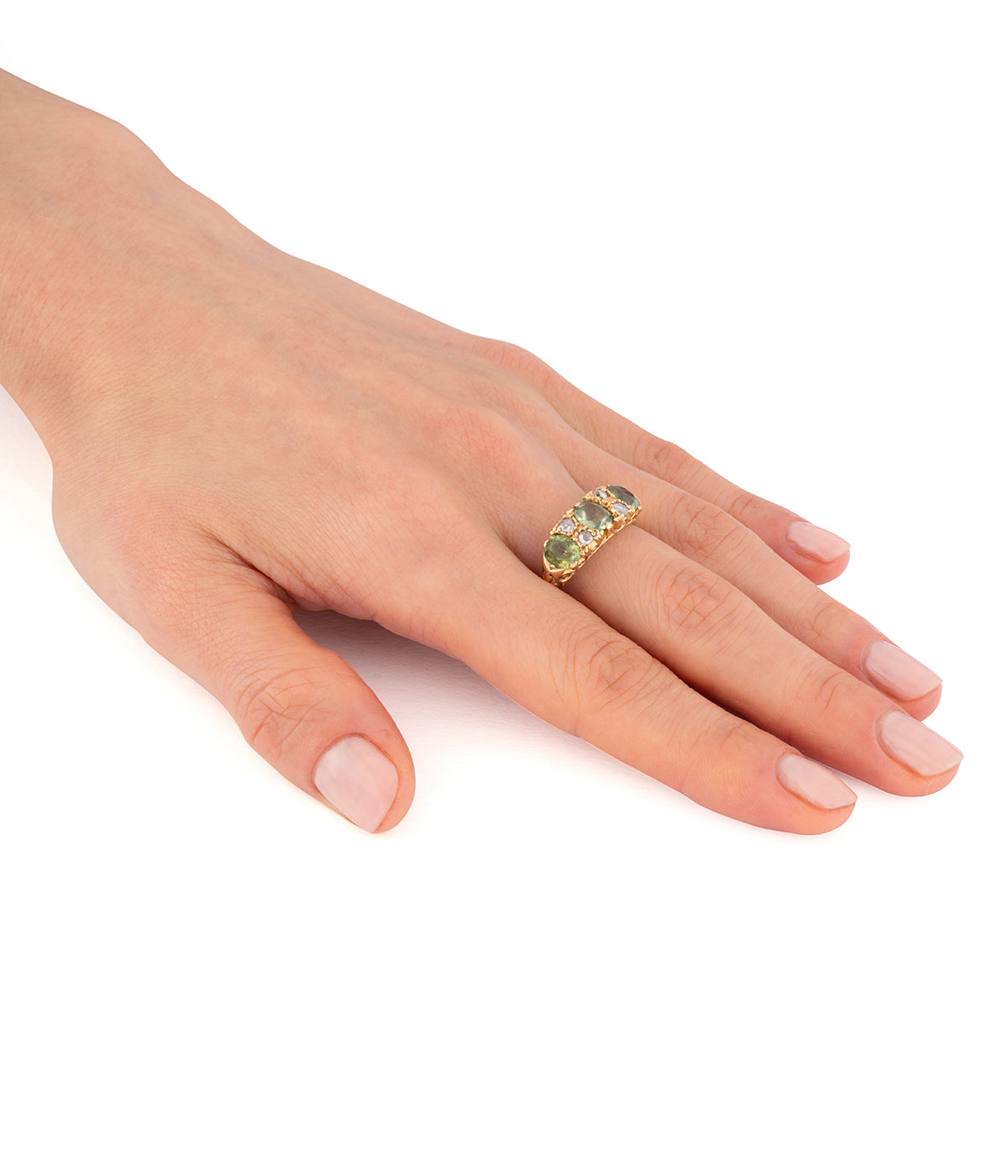 Bague jarretière ancienne péridots "Kusumita" - Caillou Paris