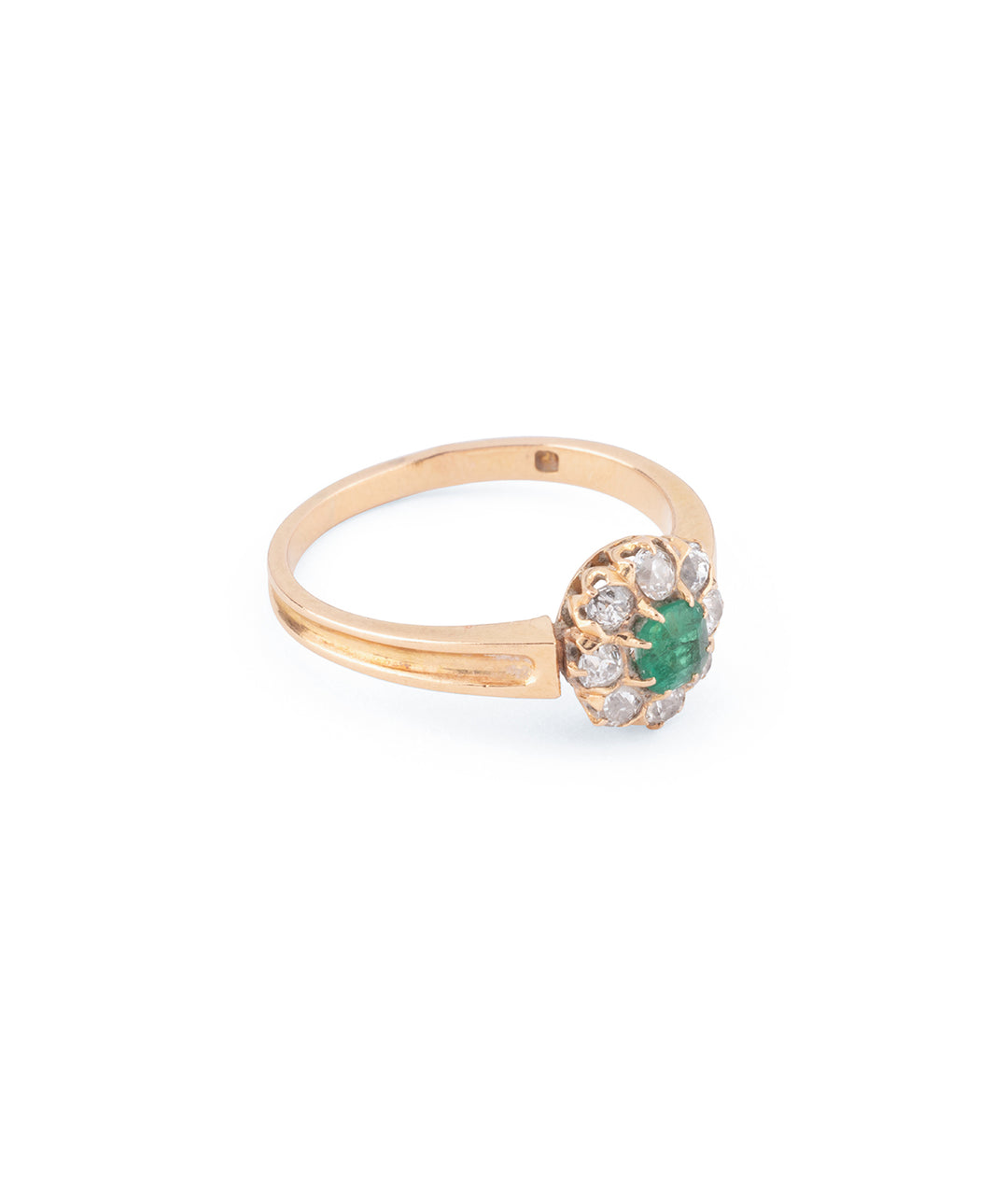 Bague-marguerite-ancienne-emeraude-diamants-Gigi-Caillou-Paris