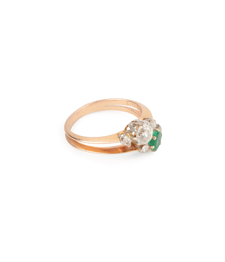Bague-toi-et-moi-or-rose-diamants-emeraude-Kika-Caillou-Paris