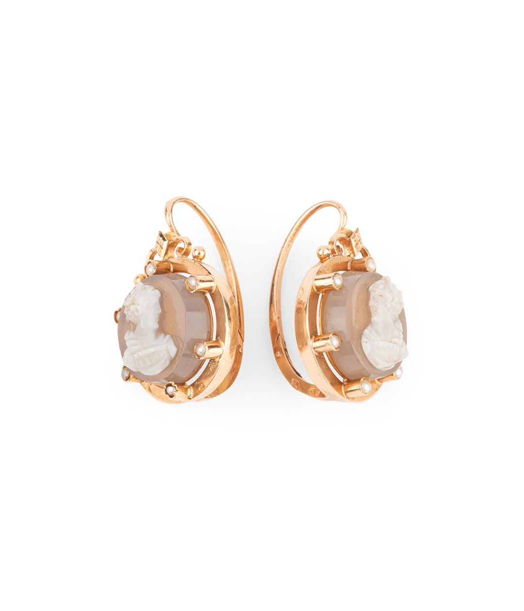 Boucles-oreilles-anciennes-camees-agate-Jolana-Caillou-Paris