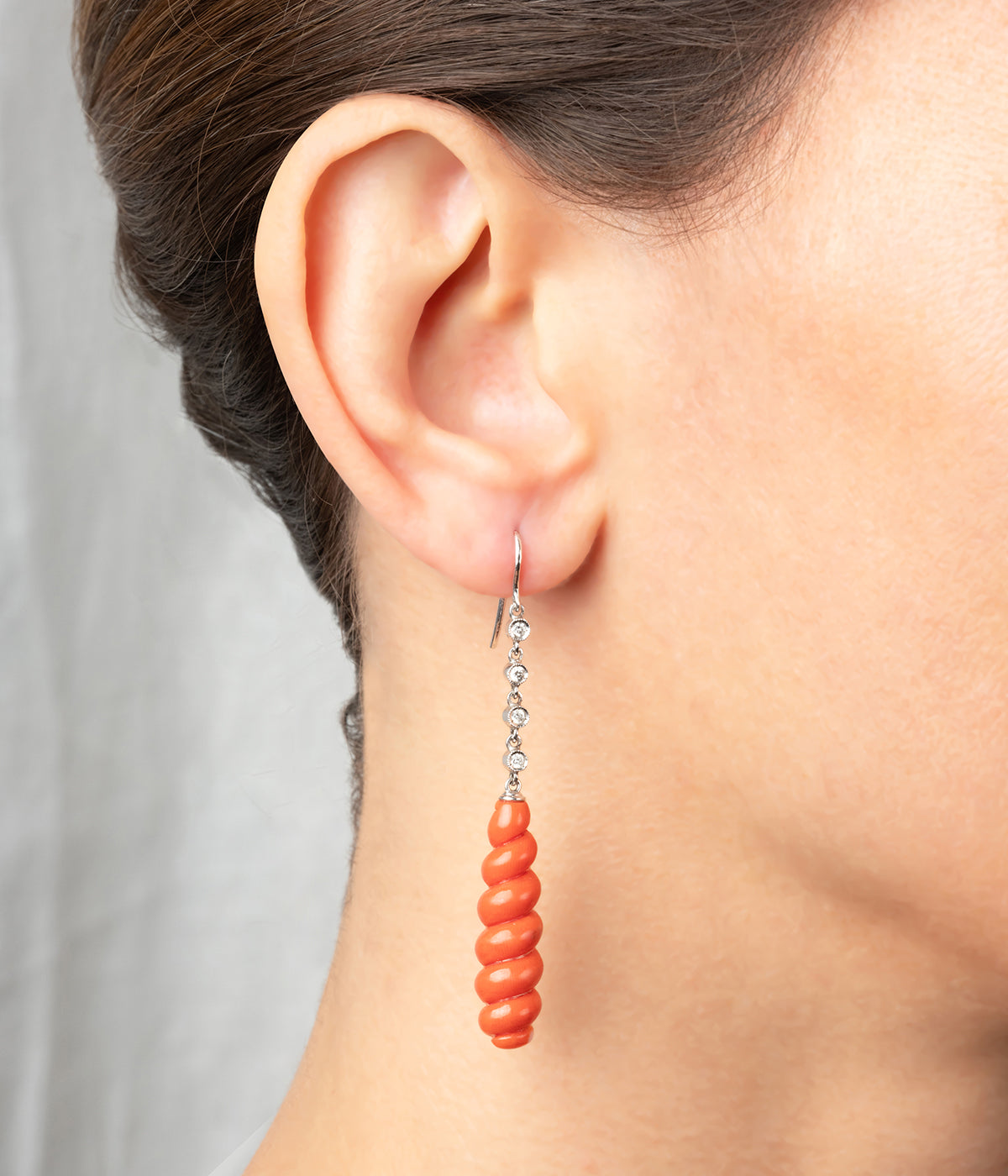 Boucles-oreilles-anciennes-or-corail-Evi-Caillou-Paris