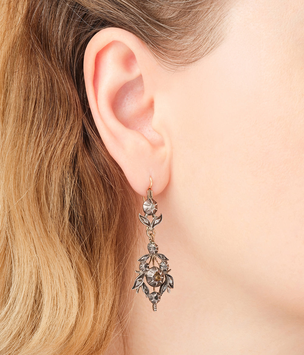 Boucles-oreilles-anciennes-provencales-diamants-Lee-Caillou-Paris