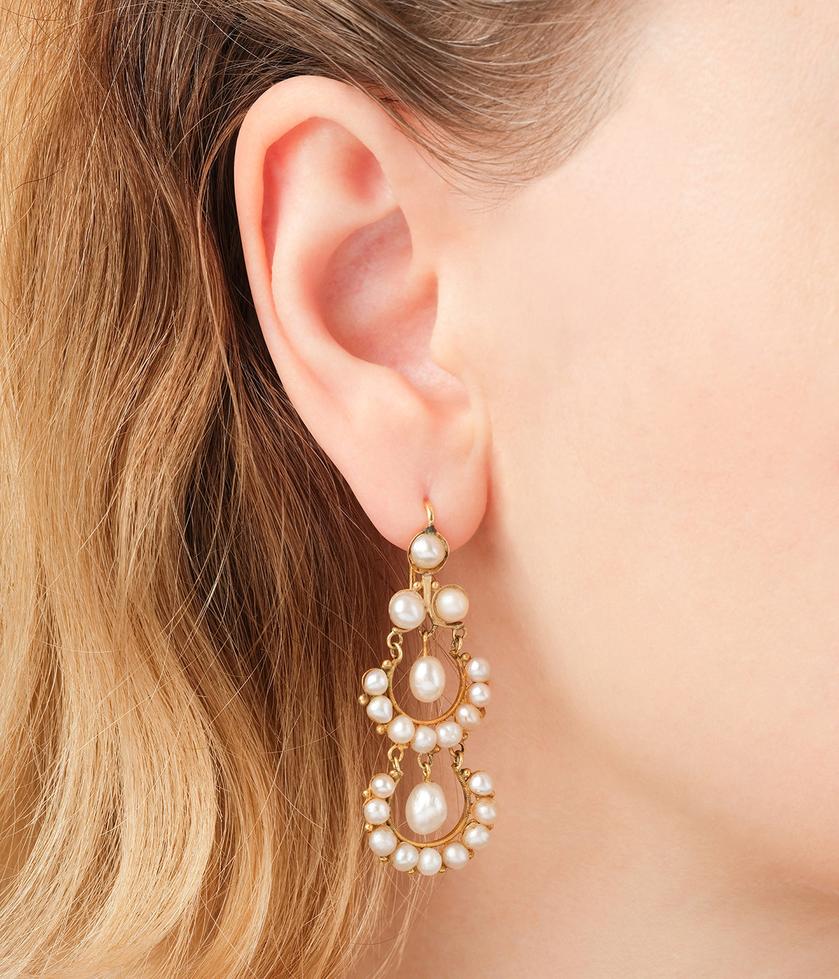 Boucles-oreilles-anciens-perles-Heino-Caillou-Paris