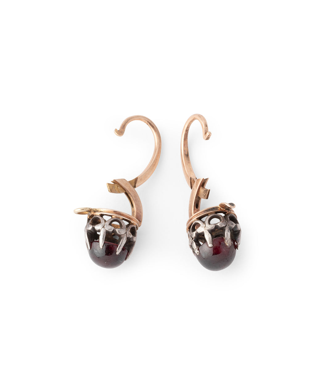 Boucles-oreilles-dormeuses-anciennes-grenat-Pahal