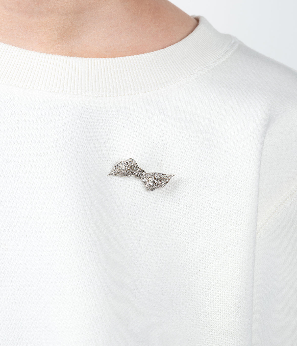 Caillou Paris - Broche ancienne noeud “Hava” porter