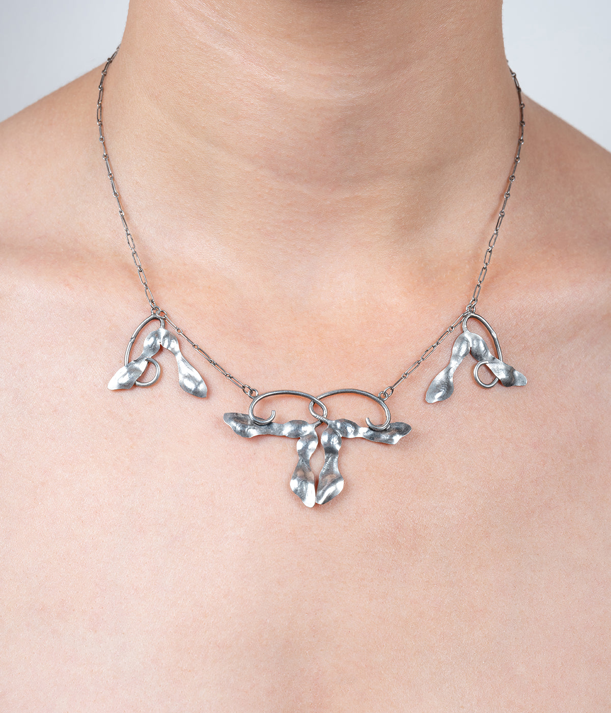 Caillou Paris - Collier Art nouveau argent “Eitan” porter