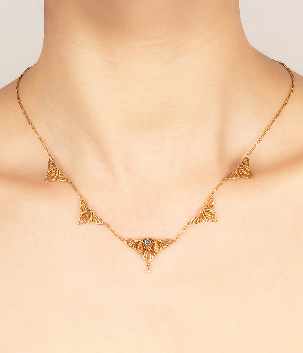 Collier-Art-nouveau-or-Abha-Caillou-Paris