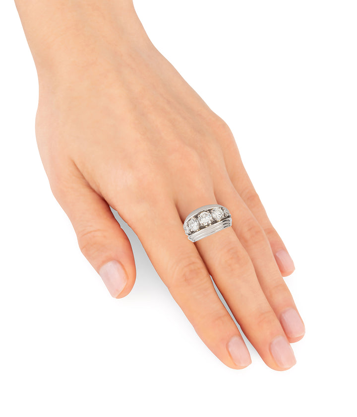 Bague ancienne en platine "Glacha"