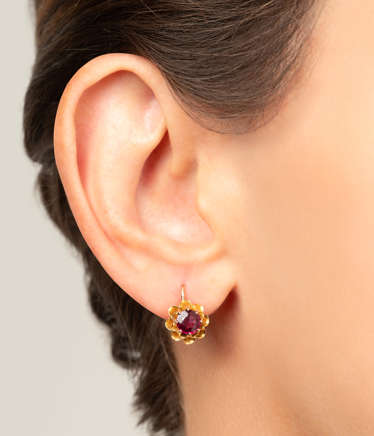 Dormeuses-anciennes-or-amethyste-Valtin-Caillou-Paris