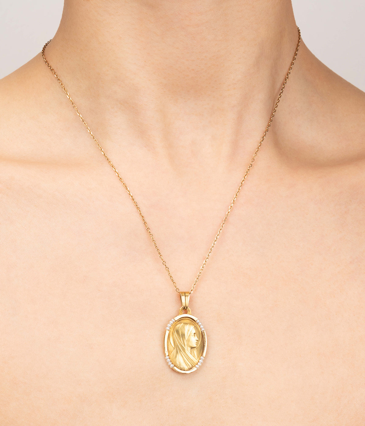 Médaille Art déco vierge en or "Haize" - Caillou Paris