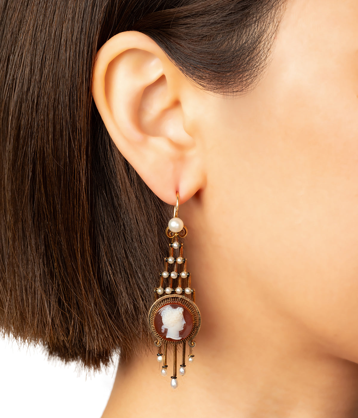 Pendants-oreilles-Napoleon-III-camee-Frajou-Caillou-Paris
