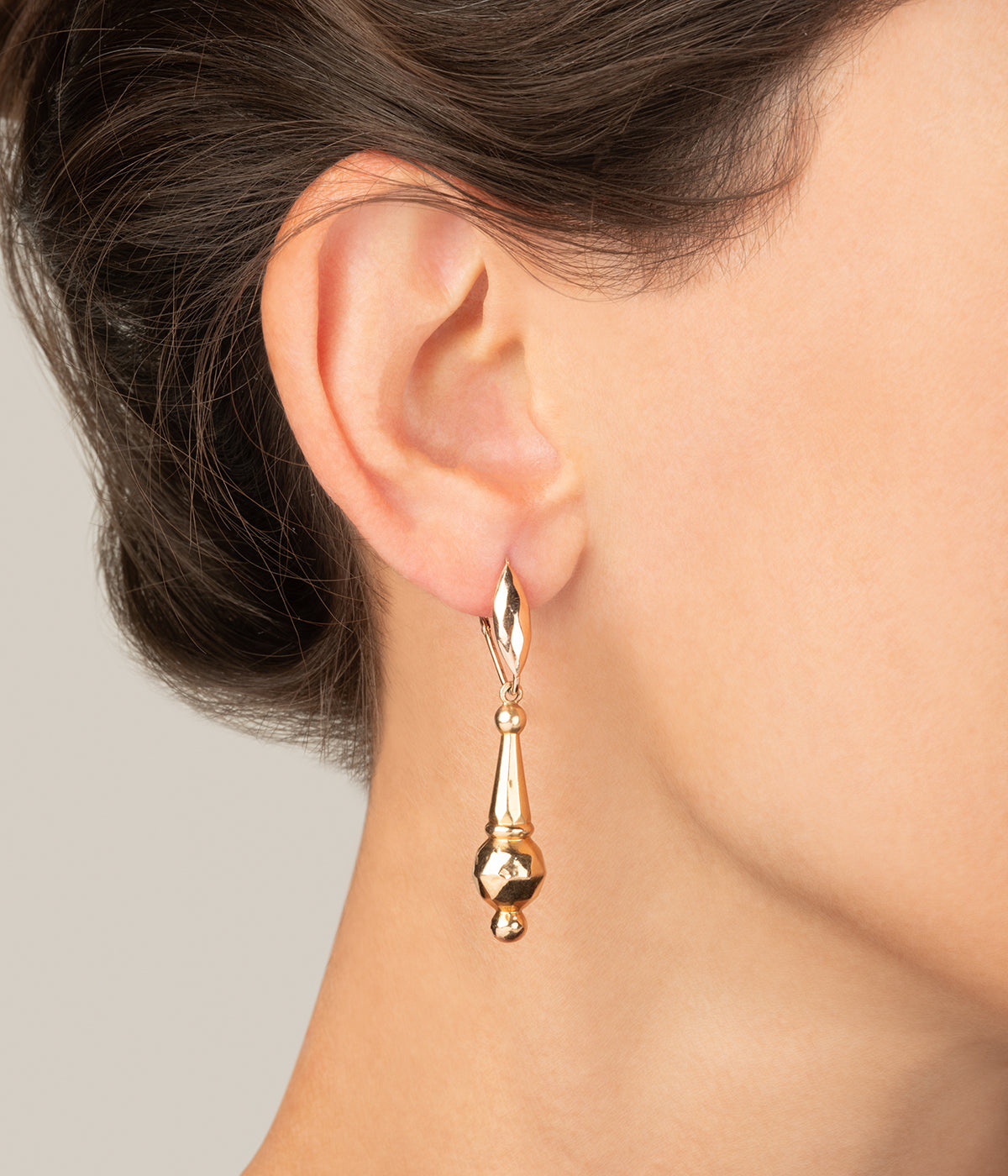 Pendants-oreilles-anciens-or-Jada-Caillou-Paris