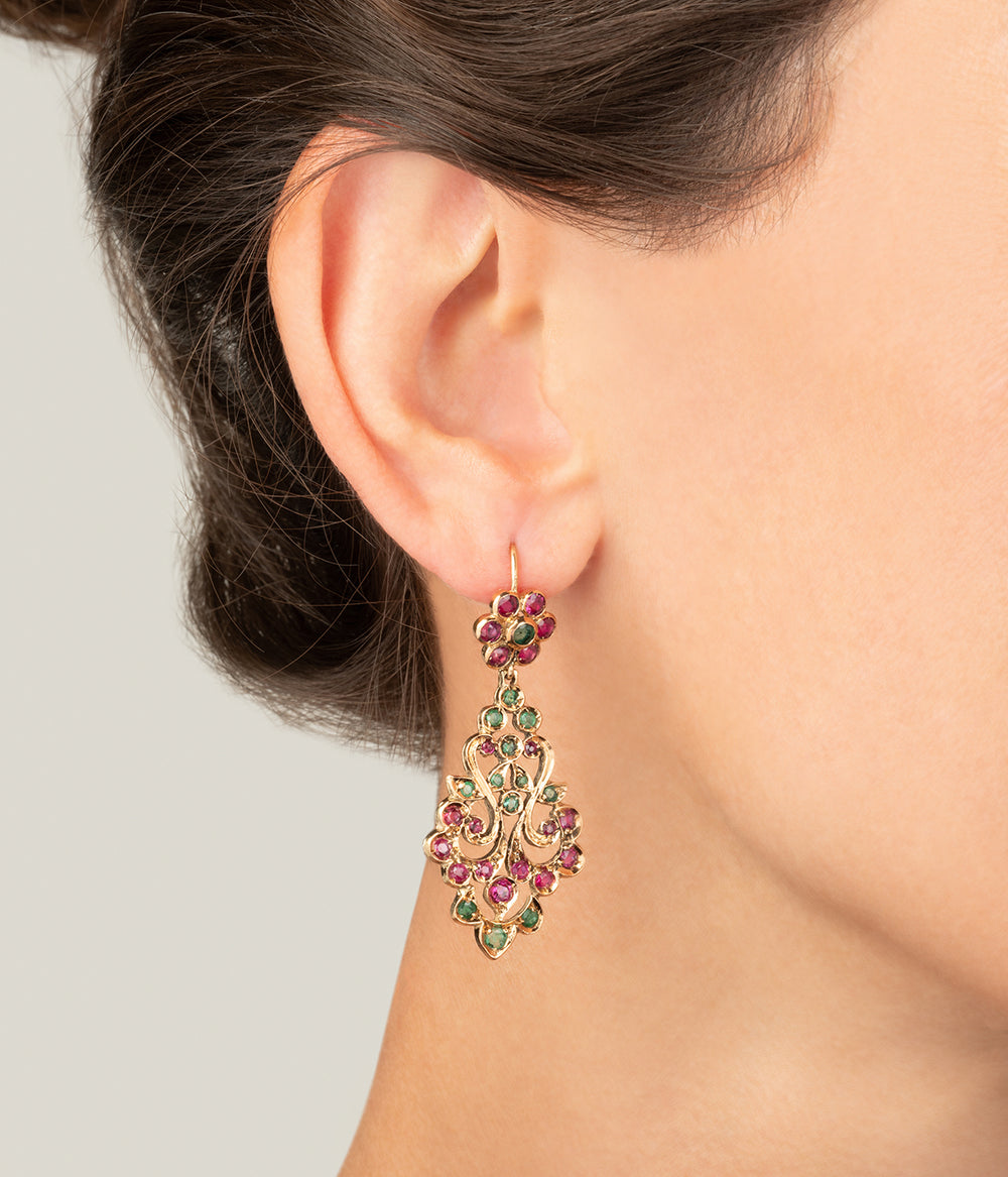 Pendants-oreilles-vintage-rubisemeraudes-Jemma-Caillou-Paris